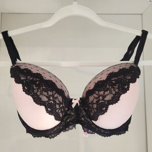 Victoria's Secret Dream Angels Pink and Black Lace Push-Up Bra